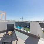 Calle Bullas Topfloor 公寓